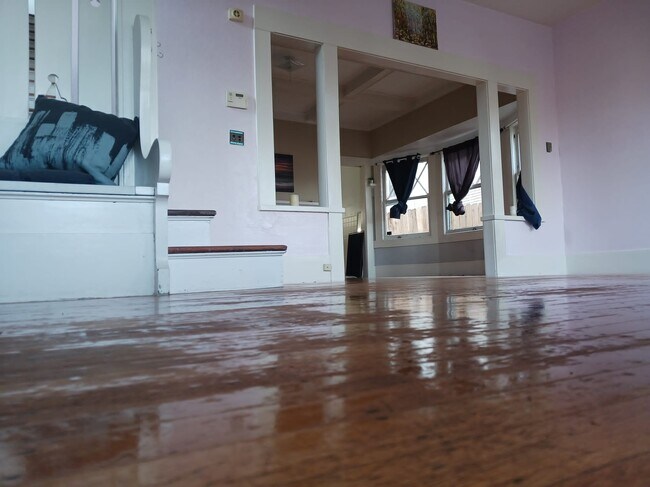 Foto del edificio - 1316 E 27th St