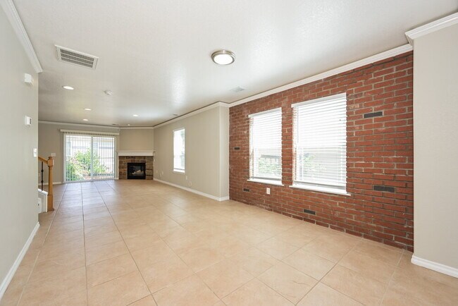 Building Photo - 4081 Delight Dr