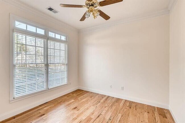 Building Photo - 4586 Willow Oak Trail
