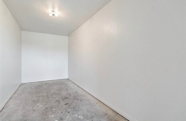 Foto del edificio - 317 N Katy Rd