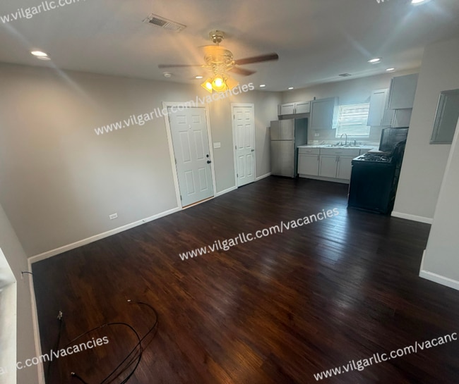 Building Photo - 4023 Deodar St