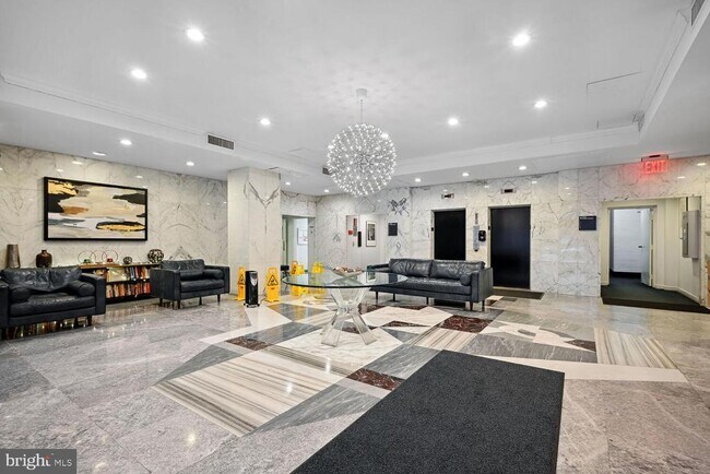 Foto del edificio - 730 24th St NW
