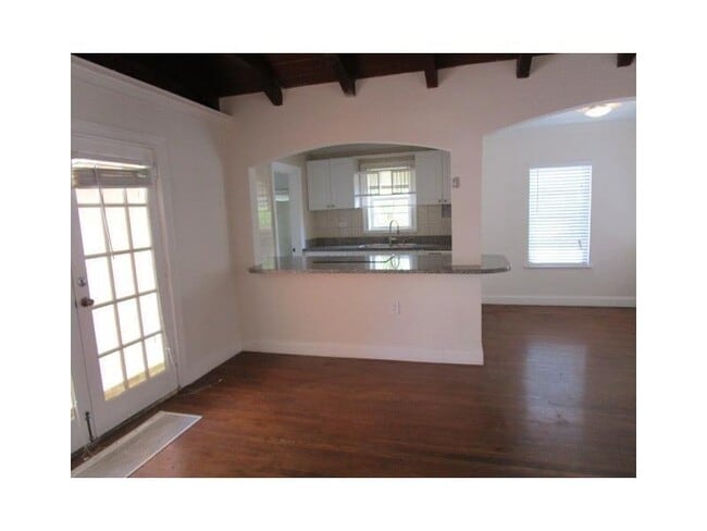 Building Photo - 4565 N Ocean Dr