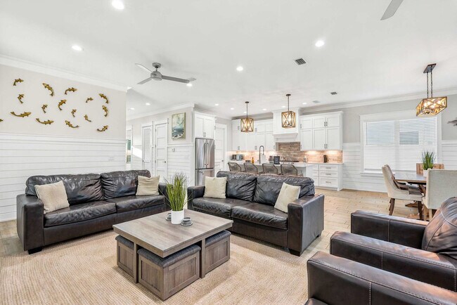 Foto del edificio - 322 E Lakeshore Dr