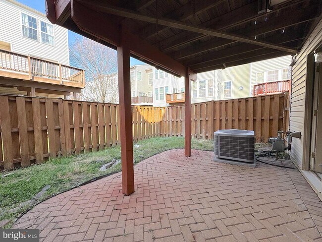 Building Photo - 6410 Katherine Ann Ln