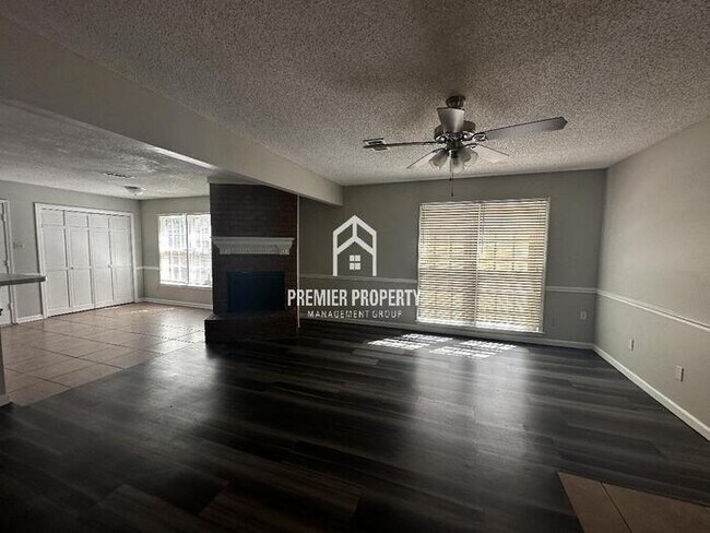 Foto del edificio - 3538 Bishops Gate Dr