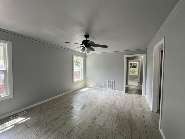 Photo - 2157 Nelms Dr SW House