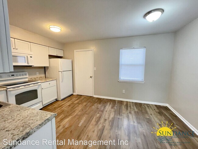 Building Photo - 2 br, 1.5 bath House - 507-C Landview Drive