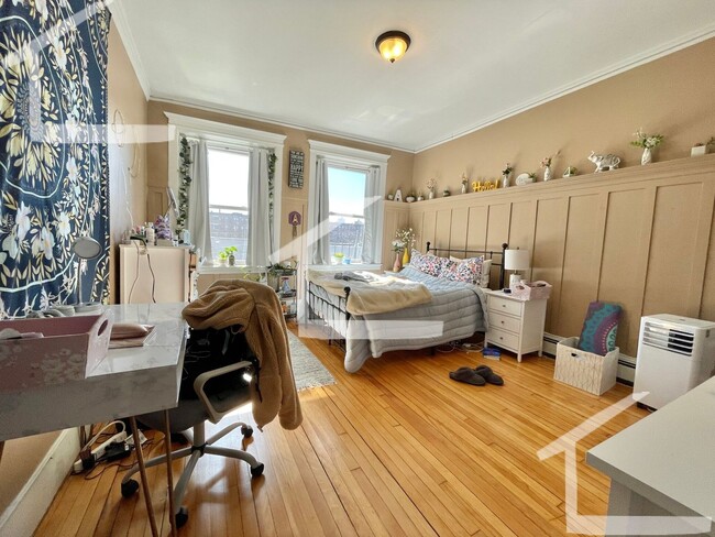 Building Photo - Perfect Location Near Everything! Luxury Allston 5-Bed