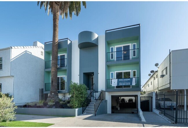 Foto del edificio - 6120 Eleanor Ave