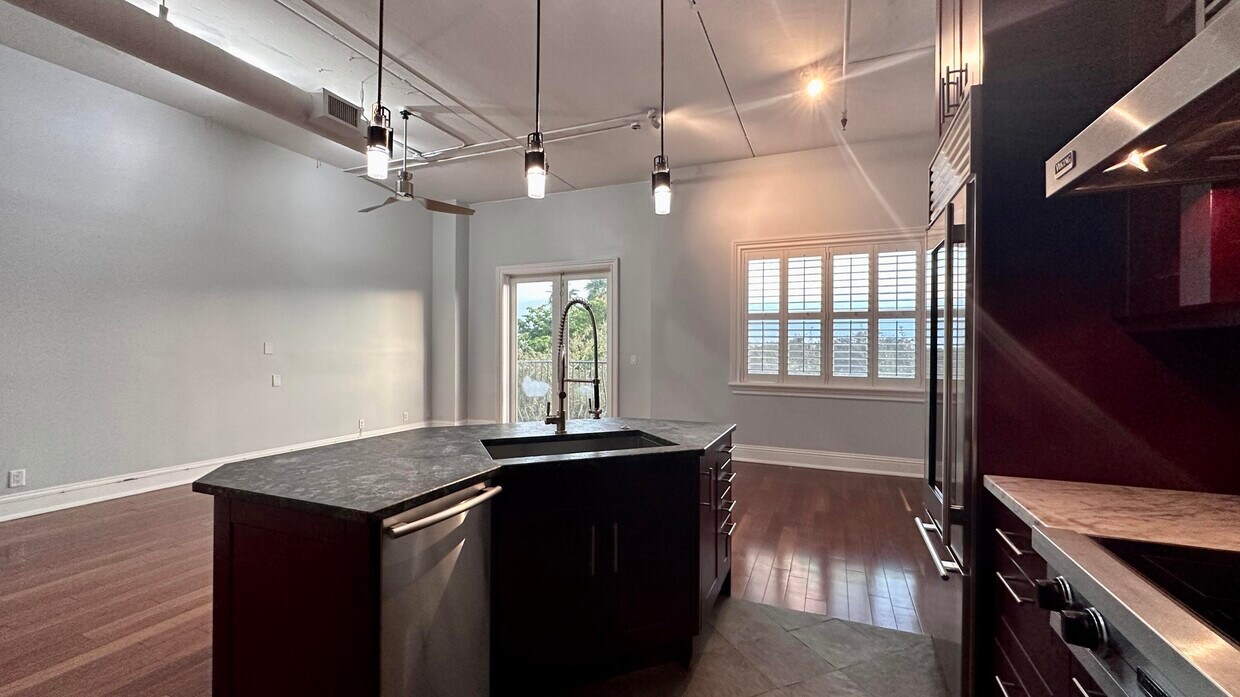 Primary Photo - 401 W Atlantic Ave
