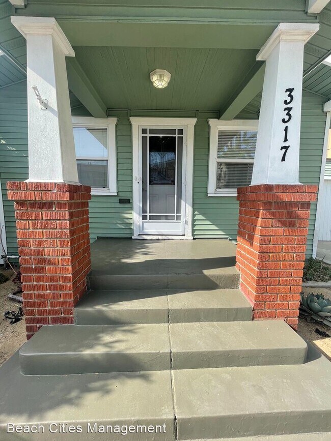 Building Photo - 1 br, 1 bath House - 3317 E 8th St