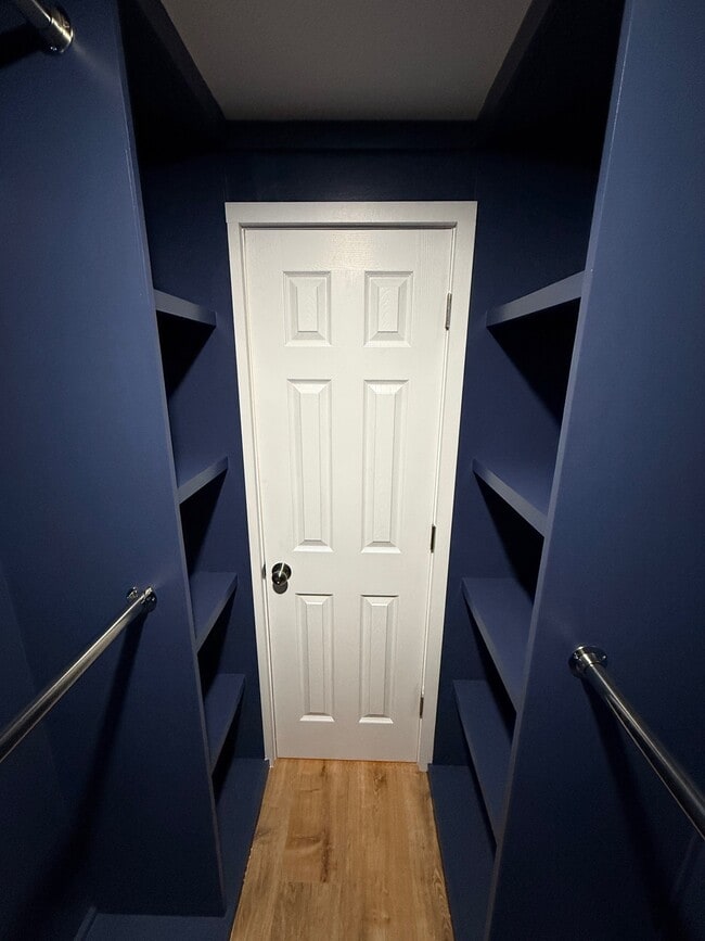 Custom built-in closet - Highland West