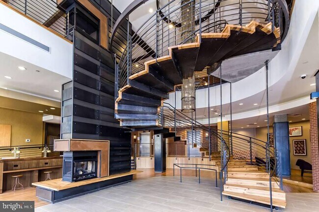 Building Photo - 1901 Callowhill St