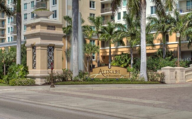 Foto del edificio - 800 N Tamiami Trl