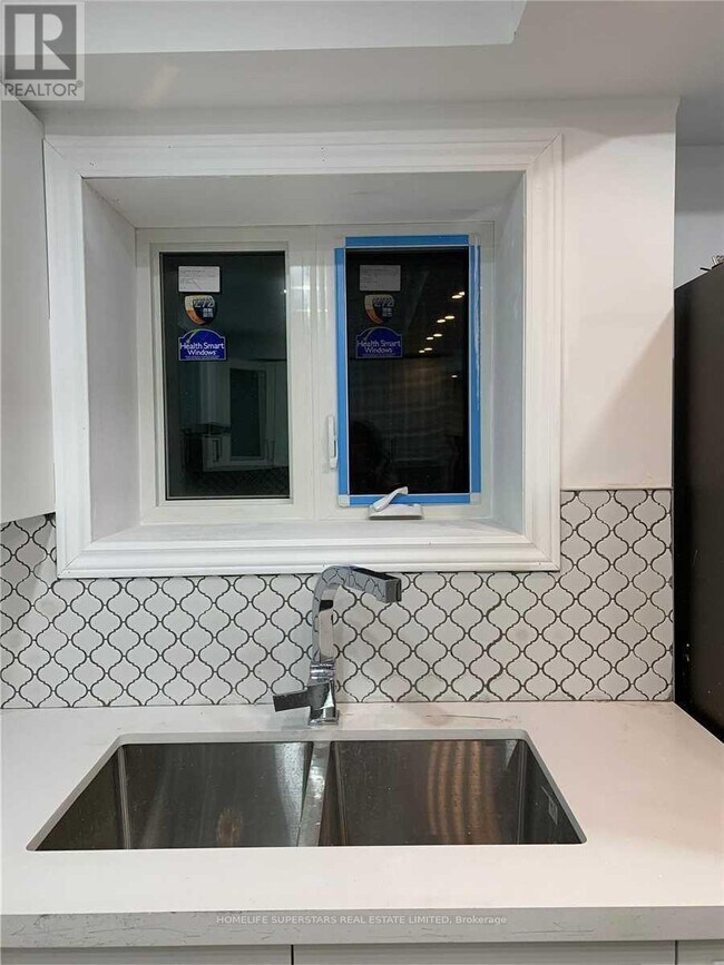 Photo du bâtiment - 20 Meltwater Cres