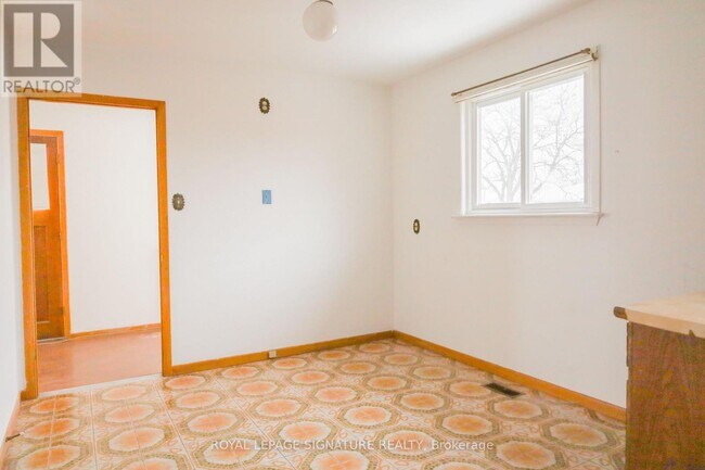 Building Photo - 35 Jellicoe Crescent