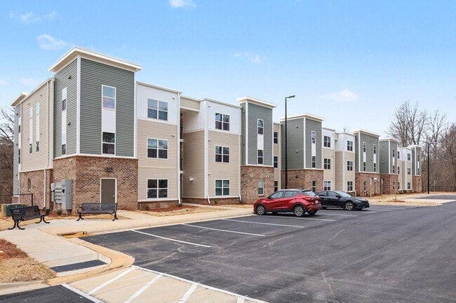 Building Photo - Leonard Greene