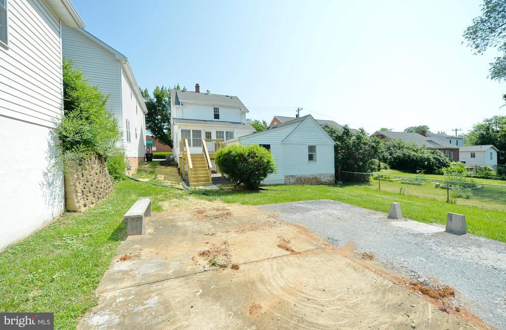 Foto principal - 31 W Whitlock Ave