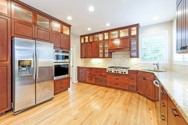 Building Photo - 28501 SW Meadows Loop, Wilsonville, OR, 97070