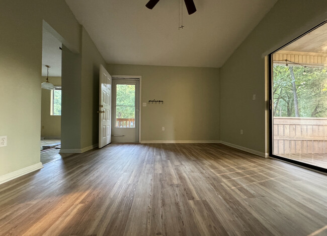 Foto del edificio - 1761 Hunters Trail