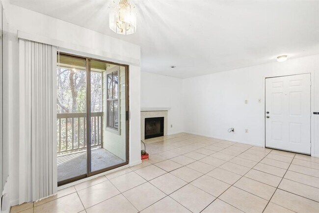 Foto del edificio - 4500 E Oltorf St