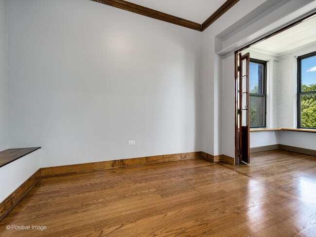 Building Photo - 1058 N Kedzie Ave