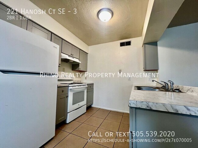 Foto del edificio - 221 Hanosh Ct SE