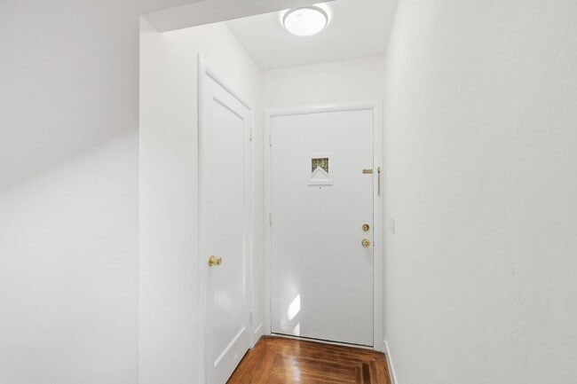 Foto del edificio - 541 Jackson Ave