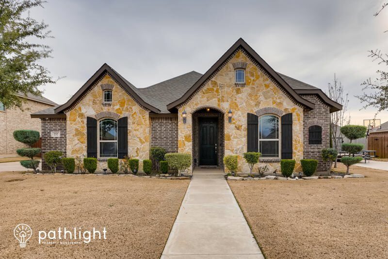Primary Photo - 232 Sandy Way, Red Oak, TX, 75154