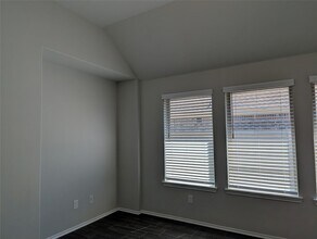 Building Photo - 4431 Stone Ridge Ln