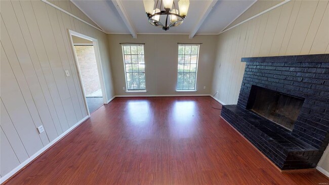 Building Photo - 3120 Ravenwood Dr