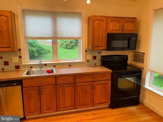 Foto del edificio - 118 Quaint Acres Dr