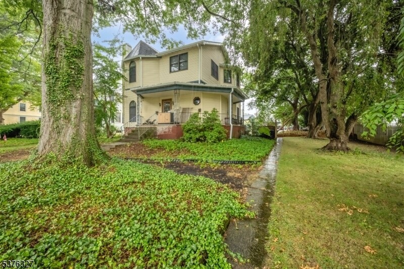 Foto principal - 86 W Stewart St