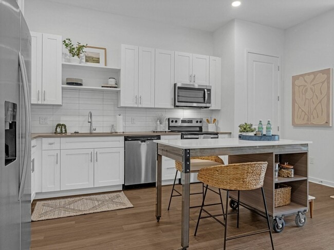 Building Photo - RISE Florence Villa Townhomes