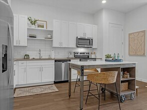 Building Photo - RISE Florence Villa Townhomes