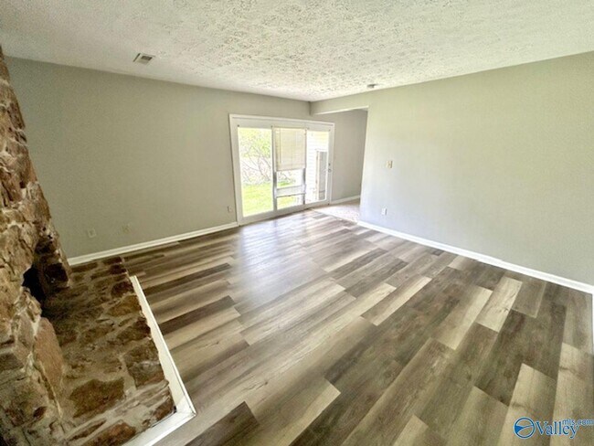 Foto del edificio - 9024 Mahogany Row SE