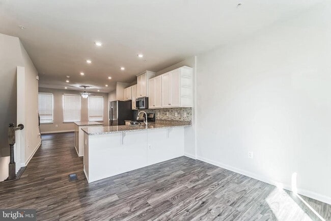 Building Photo - 3109 Potters Hill Rd