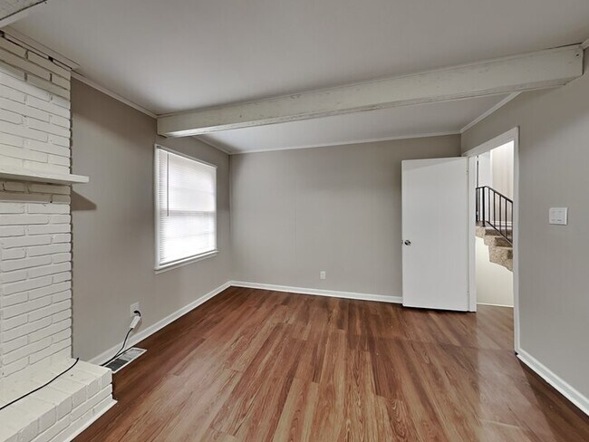 Foto del edificio - 1431 Lantana Dr