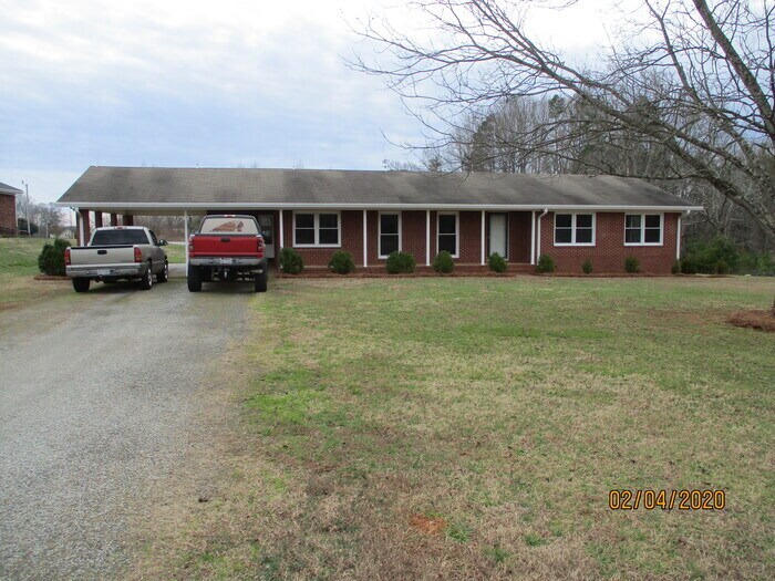 Primary Photo - 225 Scercy Rd