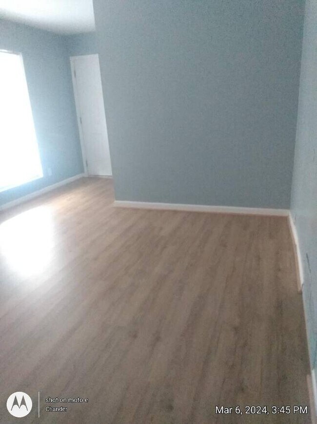 Building Photo - 2393 Peachwood Cir NE