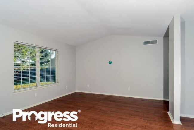 Building Photo - 4716 Loma Bonita Dr