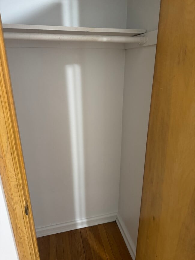 Foto del edificio - 6643 W Lisbon Ave