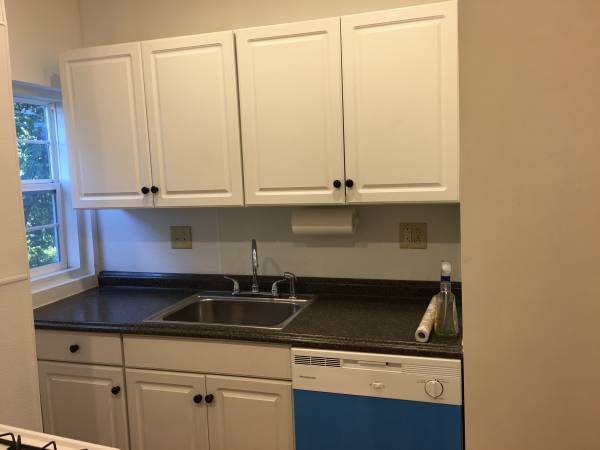 Kitchen - 240 Ophelia St