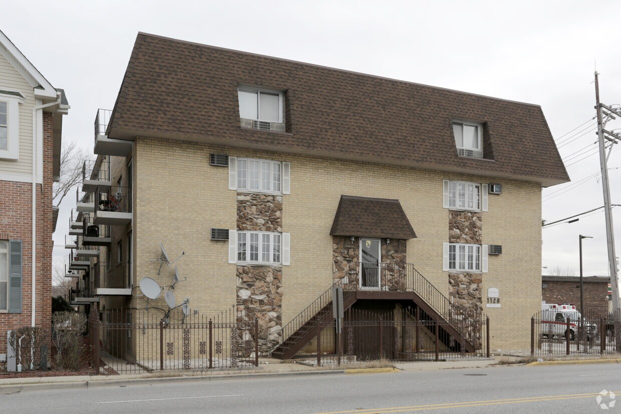 Foto del edificio - 1128 Des Plaines Ave