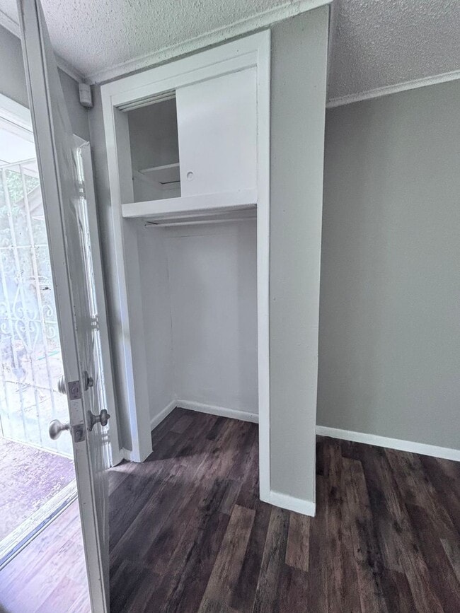 Building Photo - Charming Tulsa Home | 3 Bed | 1 Bath | $1,...