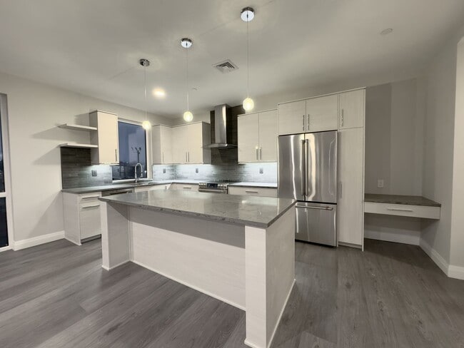 Interior Photo - The Royal Blue