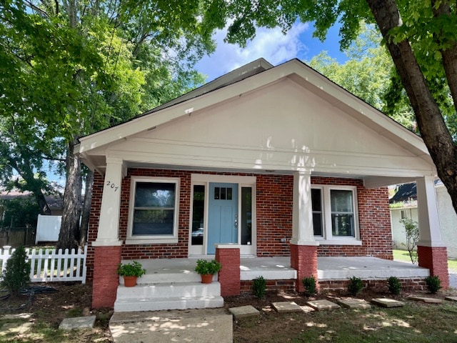 Building Photo - 207 E Burton St