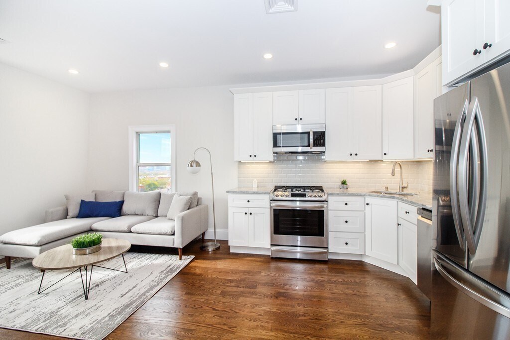 Foto principal - 249 Lexington St
