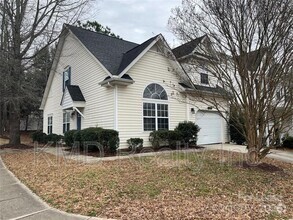 Building Photo - 12030 Royal Castle Ct